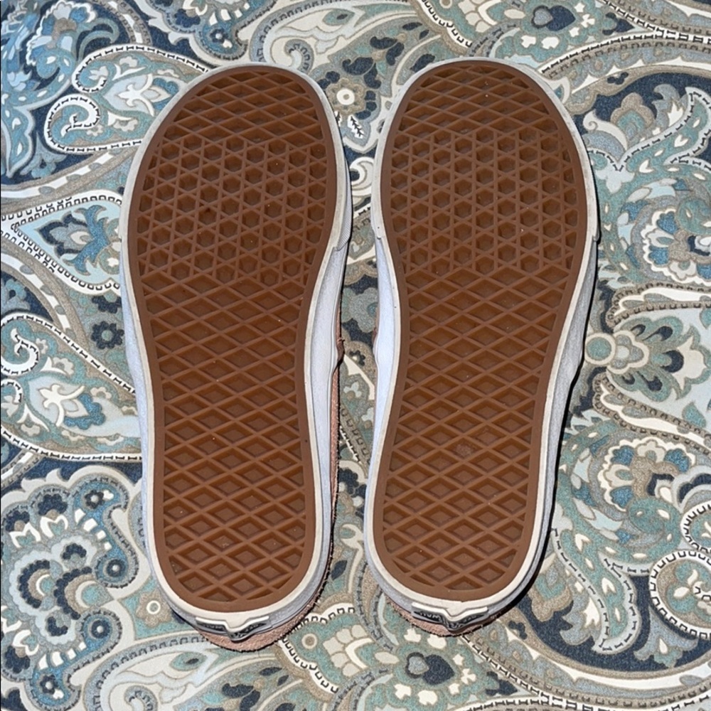 Vans - Picture 2 of 4